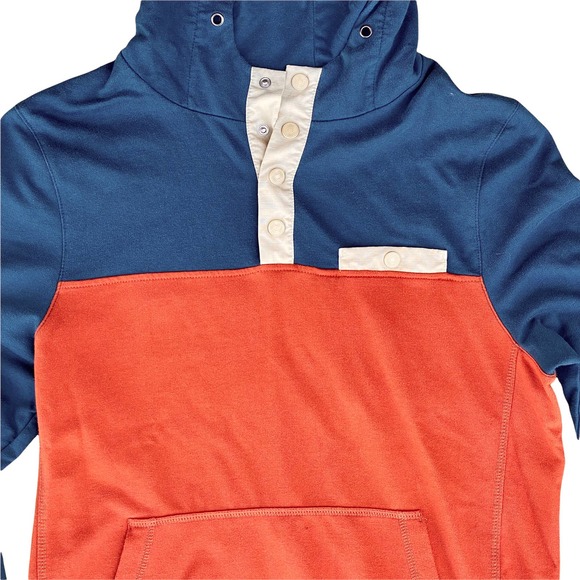 Medium Dravus Colorblock Hoodie from Zumiez - Picture 1 of 3